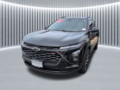 Used 2024 Chevrolet Trax RS w/ Driver Confidence Package FWD image 11