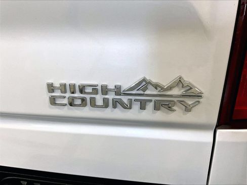 Used 2024 Chevrolet Silverado 1500 High Country AWD/4WD image 29