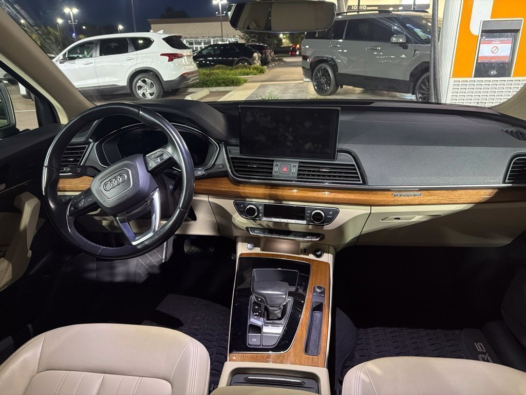 Used 2021 Audi Q5 2.0T Premium Plus w/ Premium Plus Package AWD/4WD image 9