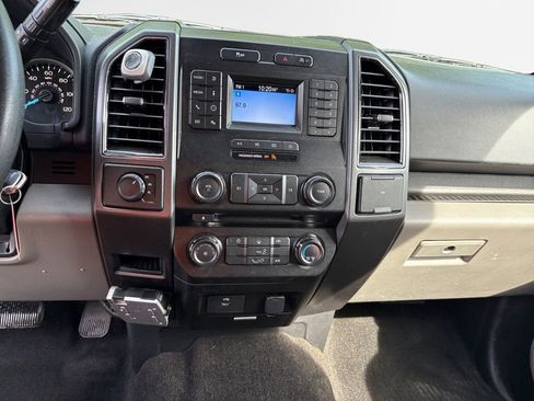Used 2018 Ford F150 XLT image 22