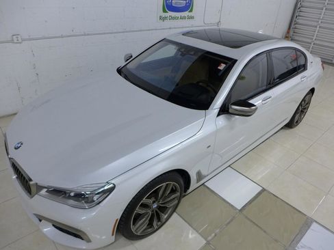 Used 2019 BMW M760i xDrive AWD/4WD image 96