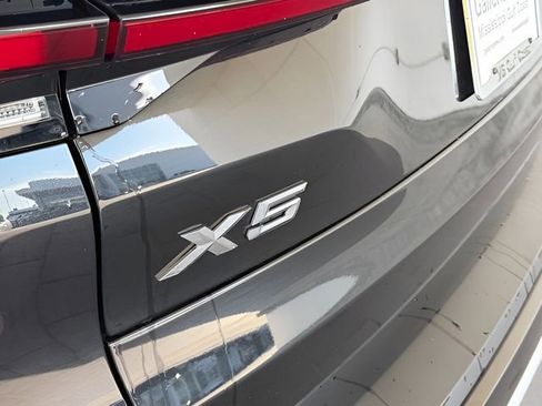 Used 2024 BMW X5 sDrive40i w/ Premium Package image 12