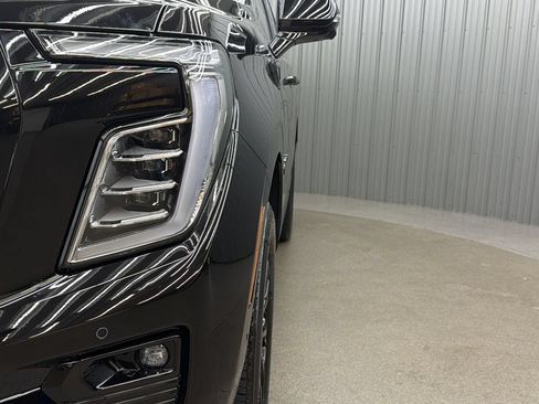 Used 2026 GMC Yukon Denali w/ Sun & Power Step Package AWD/4WD image 13
