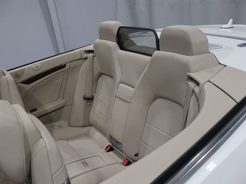 Used 2017 Mercedes-Benz E 400 Cabriolet image 22