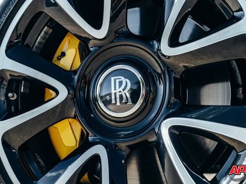 Used 2019 Rolls-Royce Wraith RWD image 7