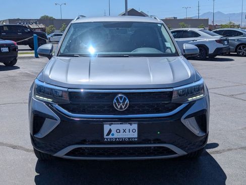 Used 2022 Volkswagen Taos SE AWD/4WD image 10