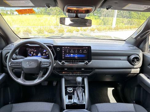 Used 2024 Chevrolet Colorado Trail Boss w/ Technology Package AWD/4WD image 12