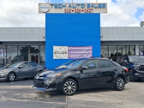 Used 2017 Toyota Corolla SE w/ Carpet Mat Package (TMS) image 2