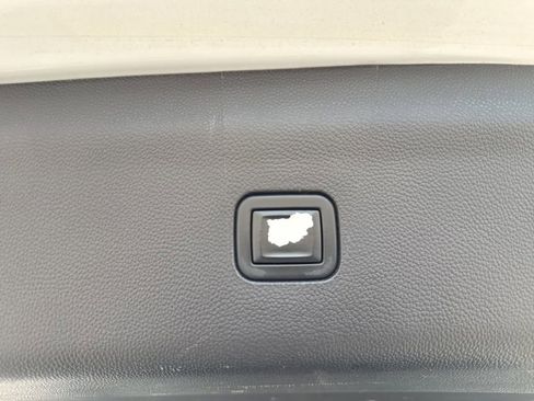 Used 2022 Buick Enclave Premium image 8