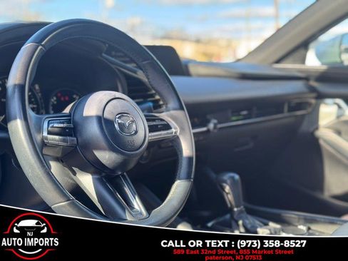 Used 2022 MAZDA MAZDA3 s image 9