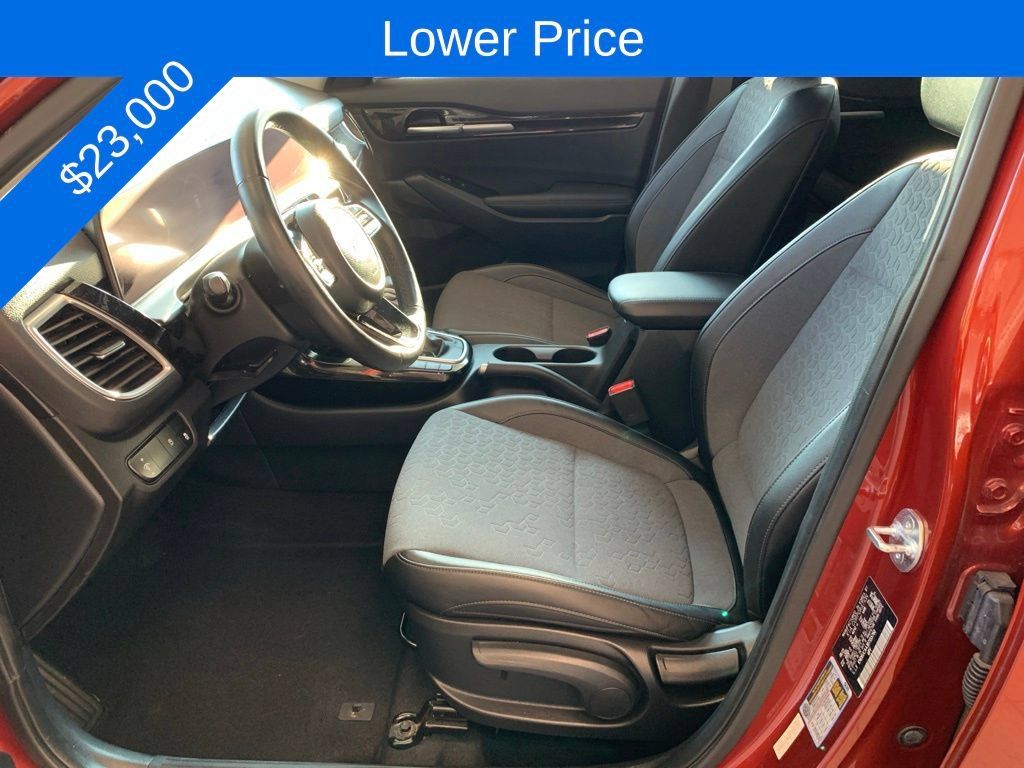 Used 2024 Kia Seltos S AWD/4WD image 3