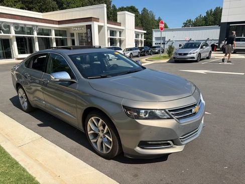 Used 2019 Chevrolet Impala Premier FWD image 7