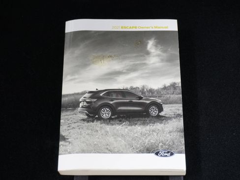 Used 2021 Ford Escape SE w/ SE Sport Appearance Package image 21