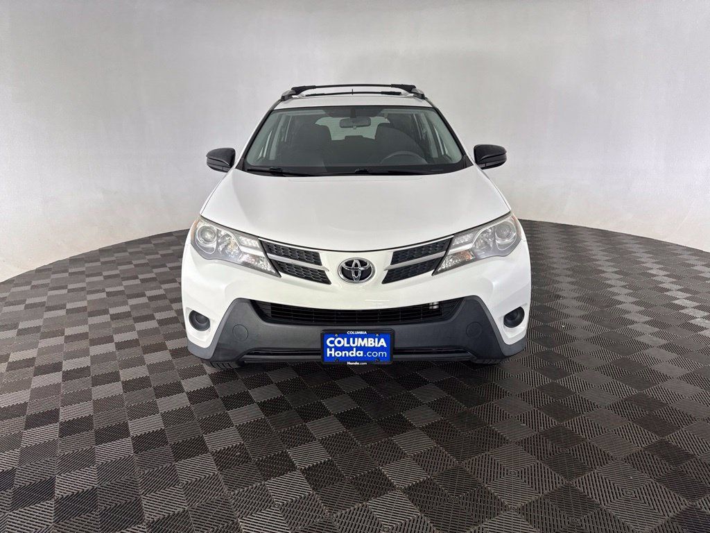 Used 2015 Toyota RAV4 LE AWD/4WD image 2