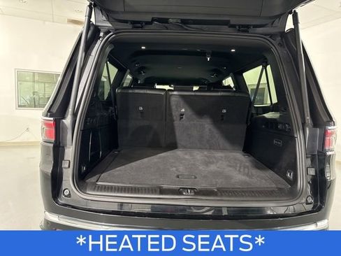 Used 2024 Jeep Wagoneer L Series II image 9