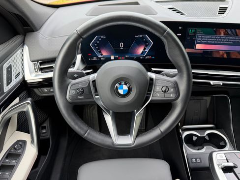 Used 2025 BMW X2 xDrive28i w/ Premium Package AWD/4WD image 16