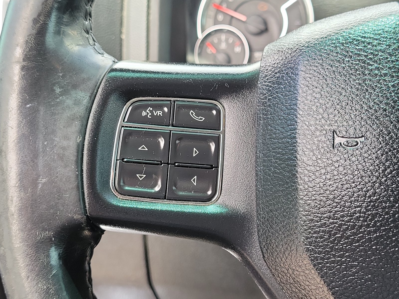 Used 2015 RAM 1500 Big Horn RWD image 21