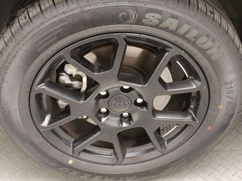 Used 2019 Jeep Renegade Altitude w/ Quick Order Package 2XM image 31