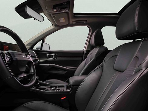 Certified 2026 Kia Sorento S w/ S Panoramic Sunroof Package FWD image 9