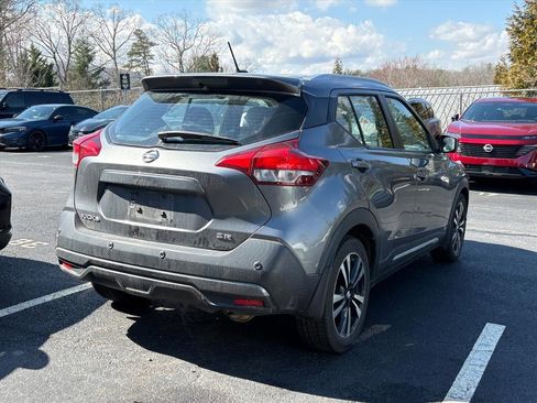 Used 2020 Nissan Kicks SR w/ SR Premium Package image 6
