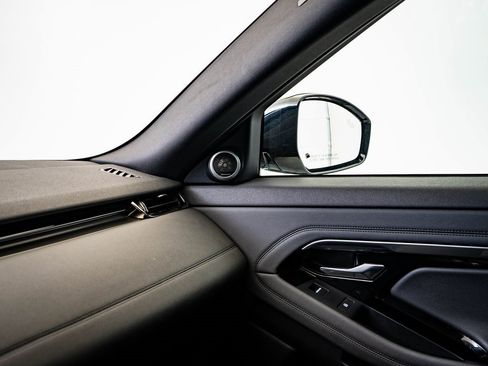 Used 2023 Land Rover Range Rover Evoque R-Dynamic SE image 36