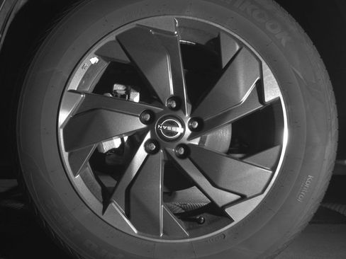 Used 2025 Nissan Rogue SV image 12