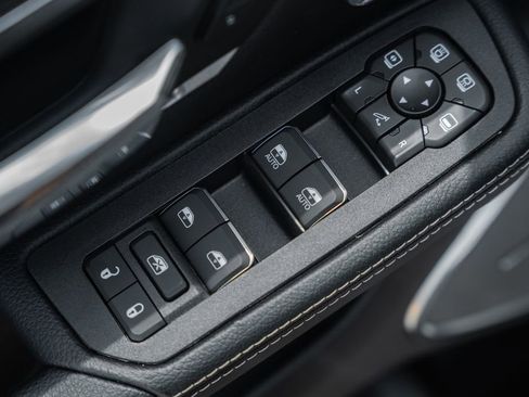 New 2026 RAM 1500 Laramie AWD/4WD image 42