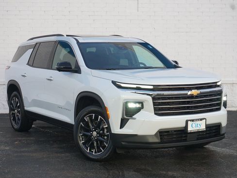 New 2026 Chevrolet Traverse LT w/ Sun and Wheel Package image 2