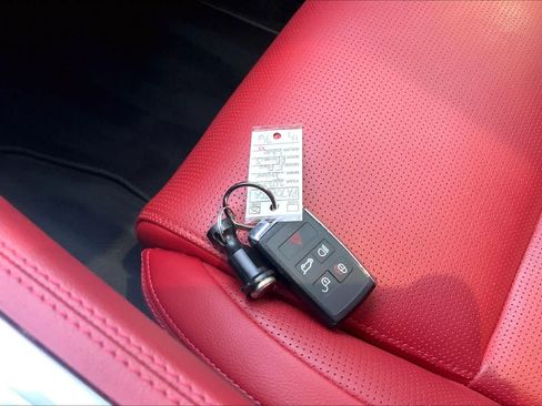 Used 2023 Jaguar F-PACE R-Dynamic S AWD/4WD image 15