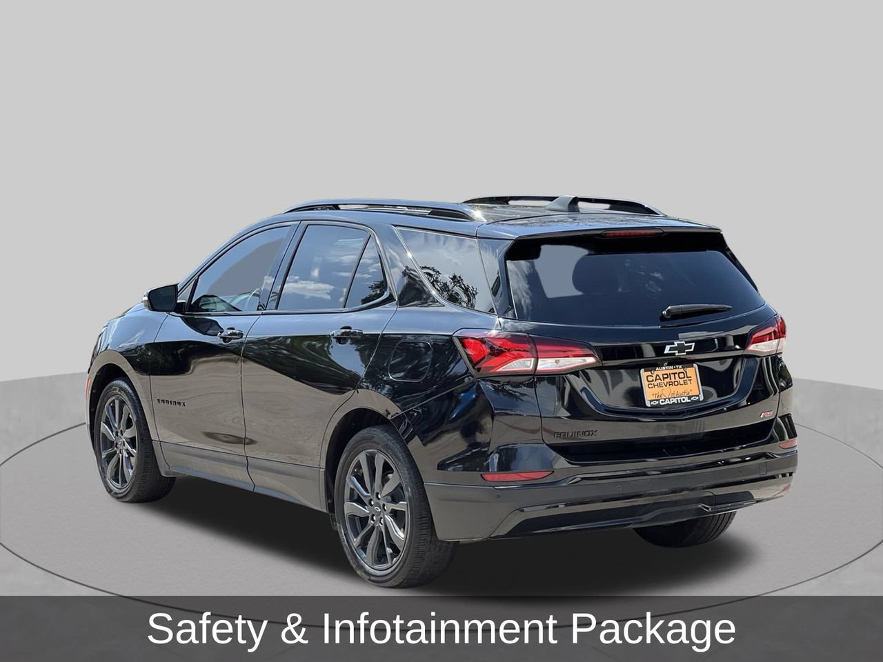 Used 2024 Chevrolet Equinox RS FWD image 3
