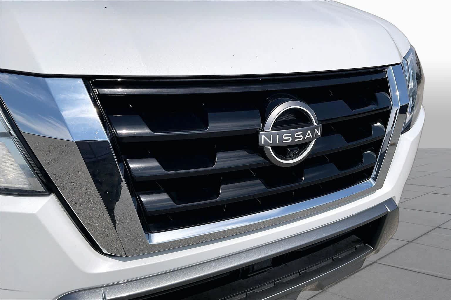Used 2022 Nissan Armada SL w/ Captain's Chairs Package RWD image 29