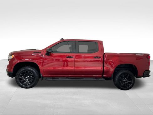 Used 2023 Chevrolet Silverado 1500 LT Trail Boss w/ LPO, Dark Essentials Package AWD/4WD image 2