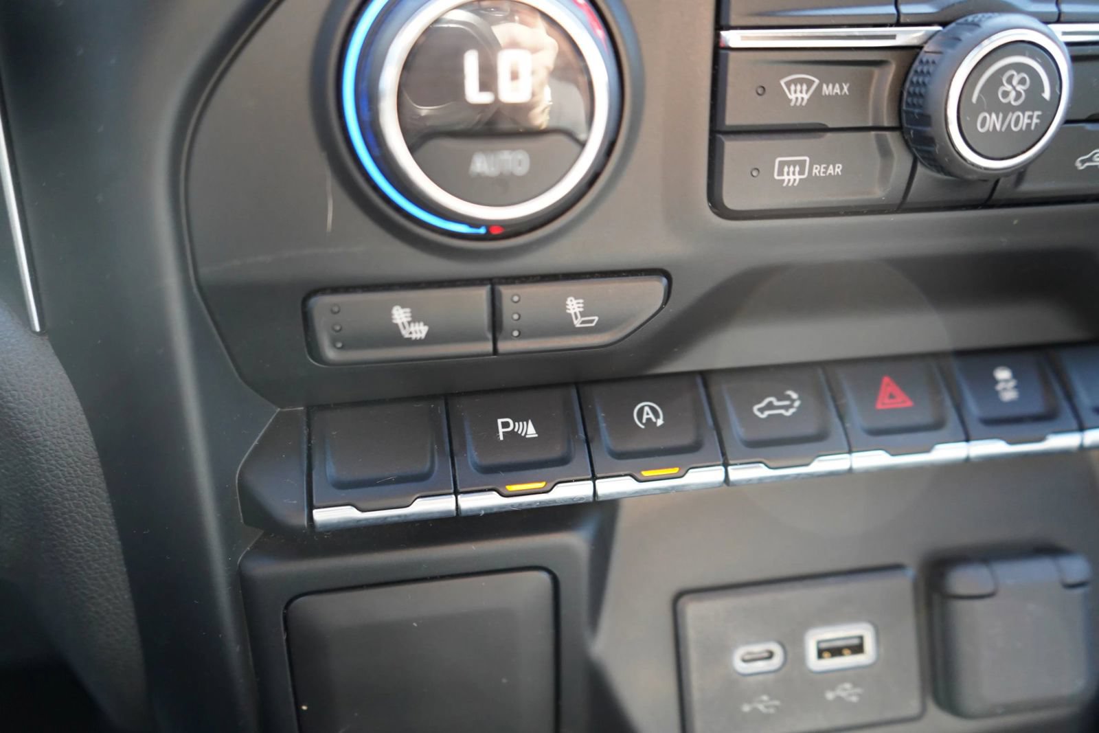 Used 2019 Chevrolet Silverado 1500 RST w/ All-Star Edition AWD/4WD image 13