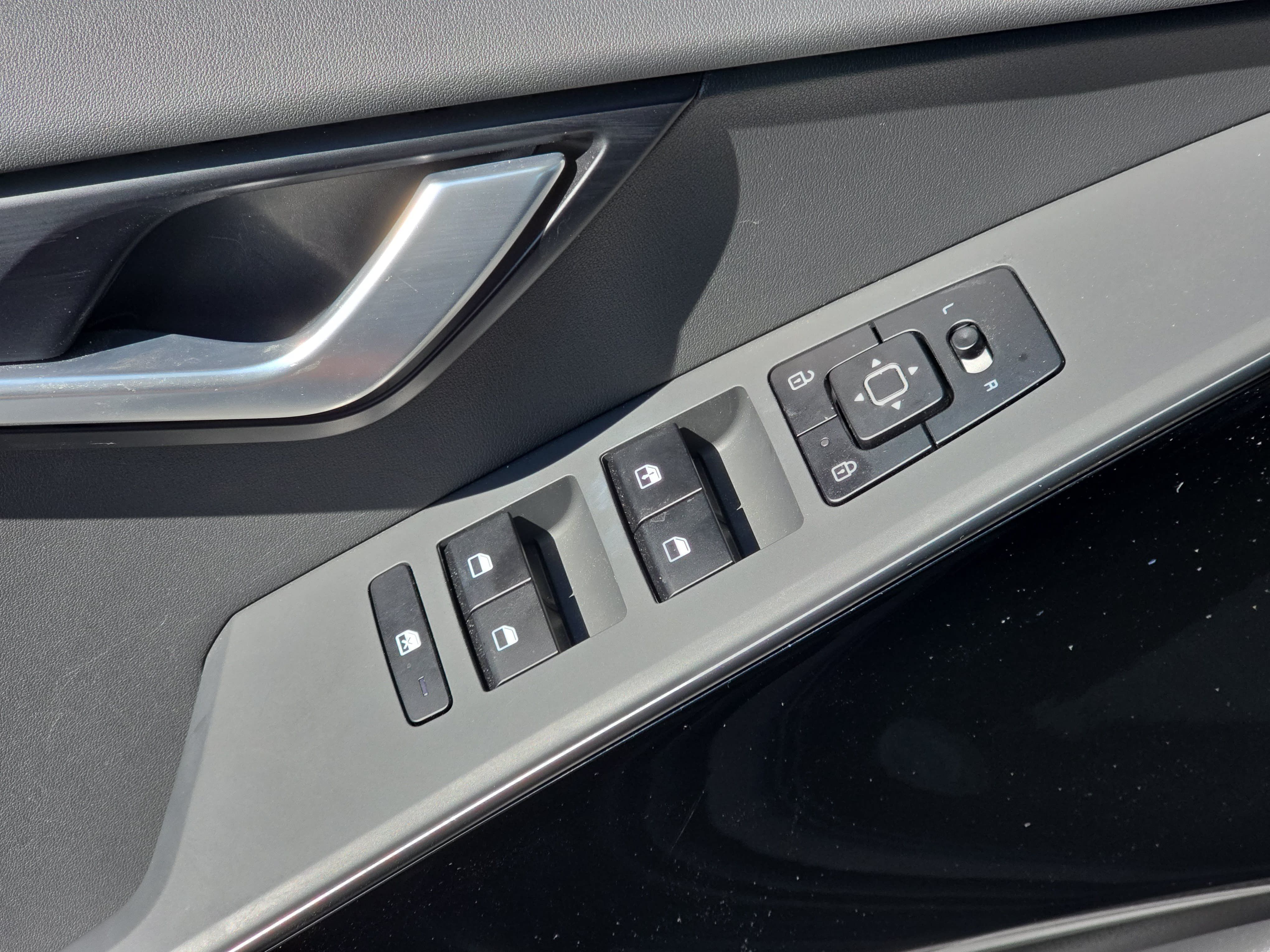 Used 2025 Kia Niro Wind FWD image 28