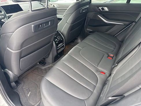 Certified 2022 BMW X5 xDrive40i image 12