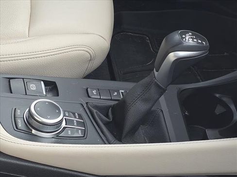 Used 2019 BMW X1 xDrive28i w/ Convenience Package image 9