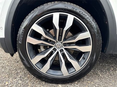 Used 2019 Volkswagen Atlas SEL Premium image 27