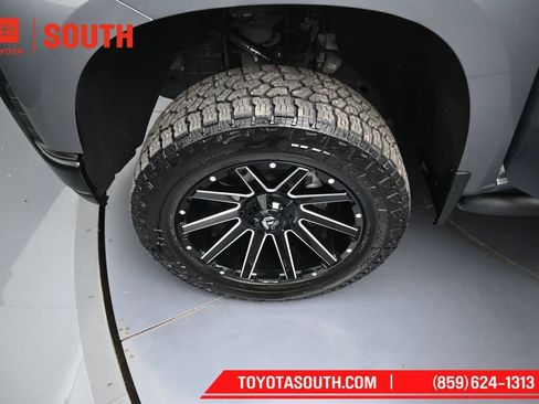 Used 2021 Chevrolet Silverado 1500 LT Trail Boss w/ Convenience Package II AWD/4WD image 35