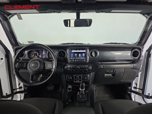 Used 2022 Jeep Gladiator Sport image 10