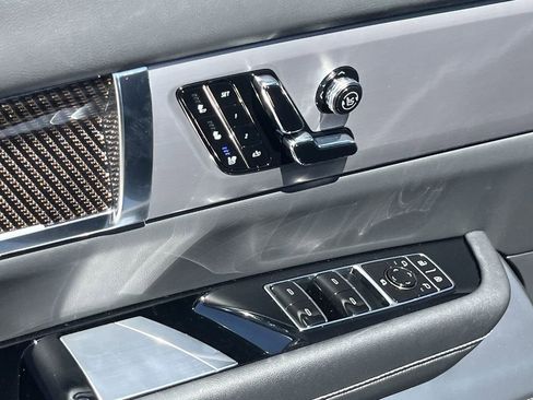 New 2026 Cadillac Vistiq Sport image 15