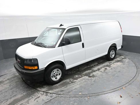 New 2025 GMC Savana 2500 w/ Driver Convenience Package image 28