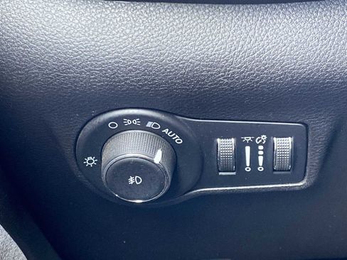 Certified 2022 Jeep Compass Latitude AWD/4WD image 21