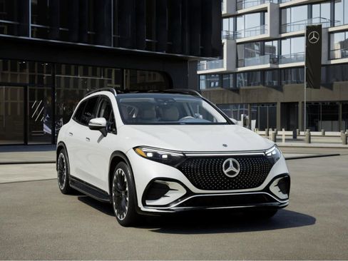 New 2026 Mercedes-Benz EQS 550 4MATIC SUV image 8