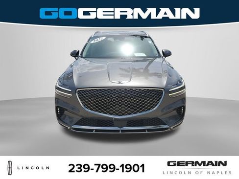Used 2022 Genesis GV70 2.5T w/ Select Package AWD/4WD image 3