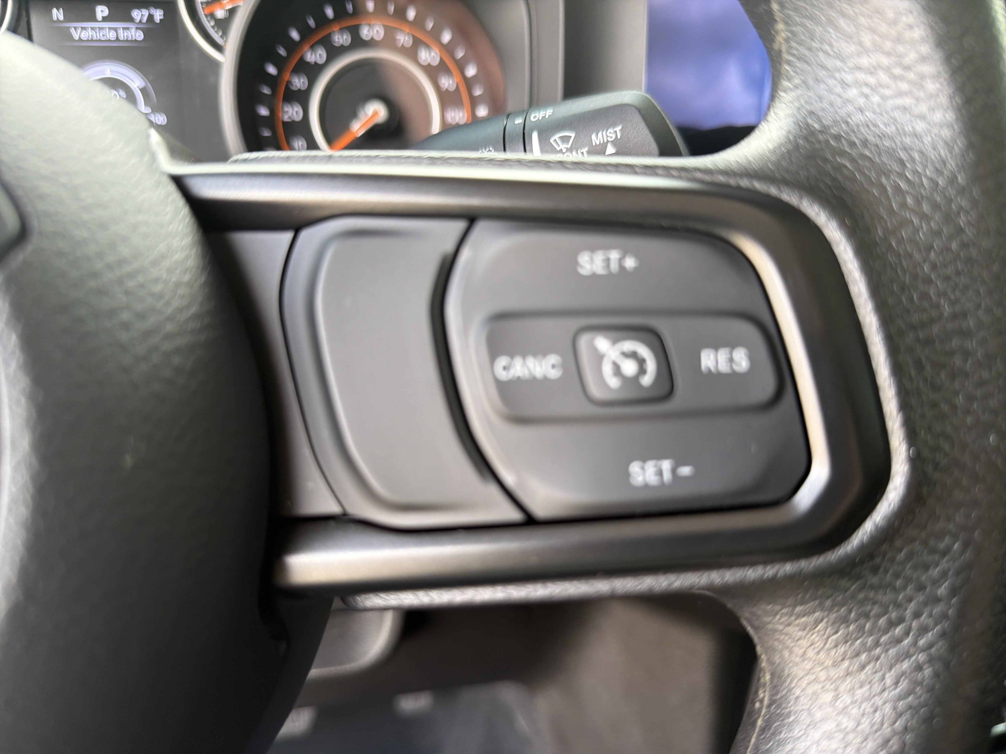 Used 2025 Jeep Gladiator Sport AWD/4WD image 31