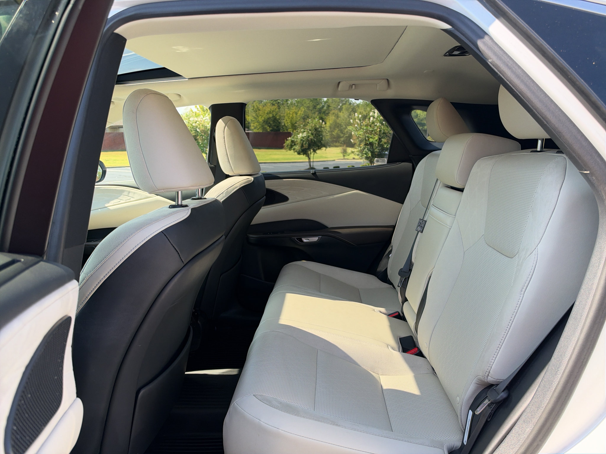 Used 2023 Lexus RX 350 FWD w/ Accessory Package (Z1) image 15