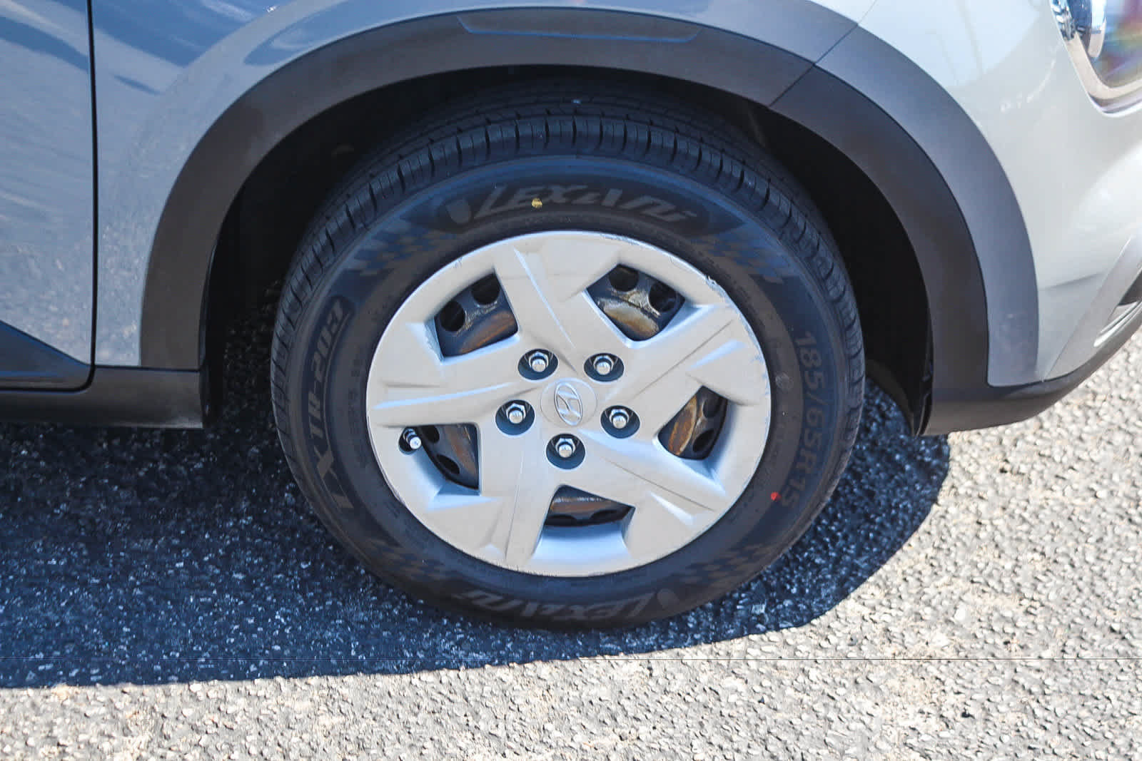 Used 2020 Hyundai Venue SE FWD image 12