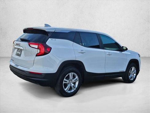 Used 2024 GMC Terrain SLE image 5