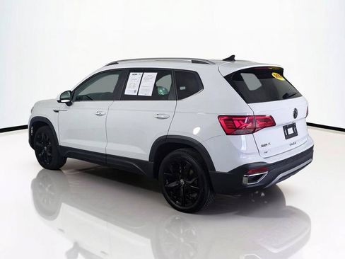 Used 2024 Volkswagen Taos SE FWD image 7