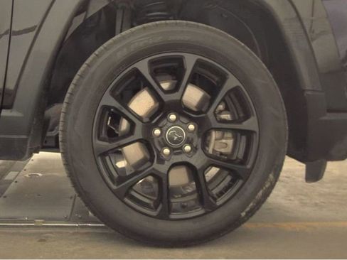 Used 2025 Jeep Compass Latitude w/ Altitude Special Edition AWD/4WD image 25